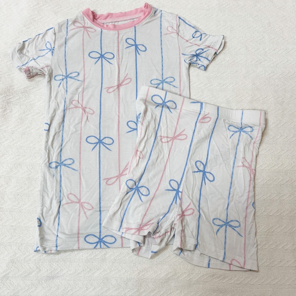 Stitchy Fish Pink Blue Bow Bamboo Pajama Set sz 7/8 - top and shorts, soft